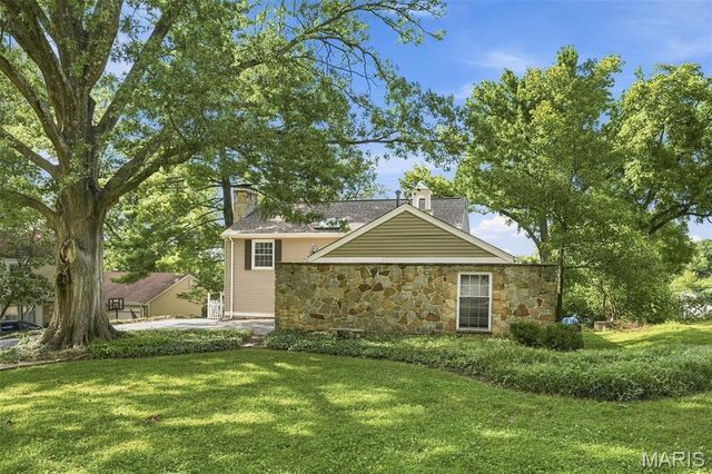 11117 Stoney View Lane, St Louis, MO 63146