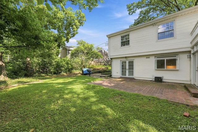 11117 Stoney View Lane, St Louis, MO 63146