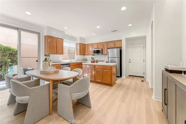 76 Canal, Irvine, CA 92620
