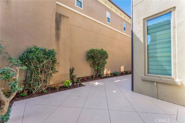76 Canal, Irvine, CA 92620