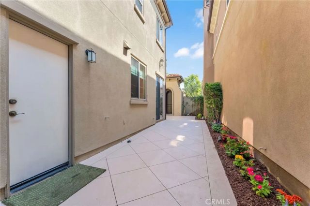 76 Canal, Irvine, CA 92620