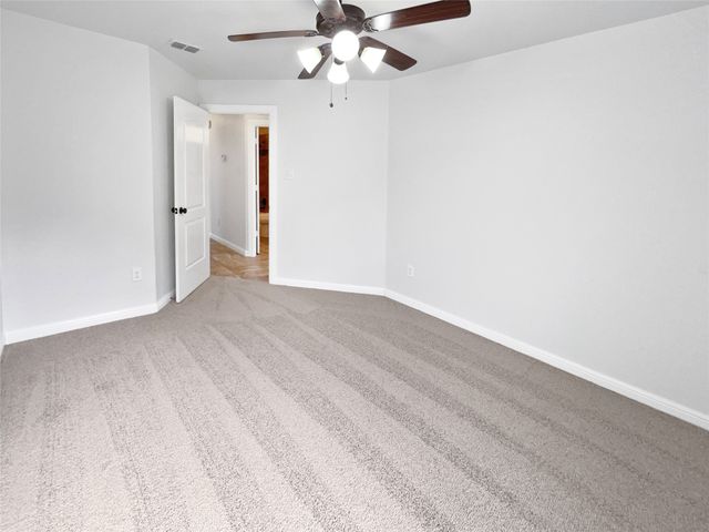 112 Halifax Circle, Palmer, TX 75152