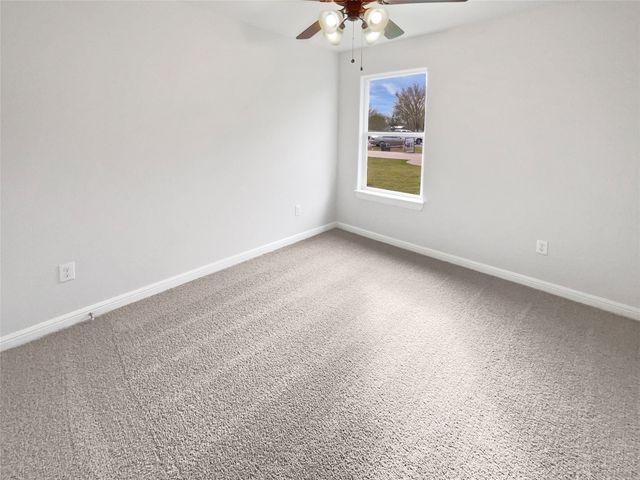 112 Halifax Circle, Palmer, TX 75152