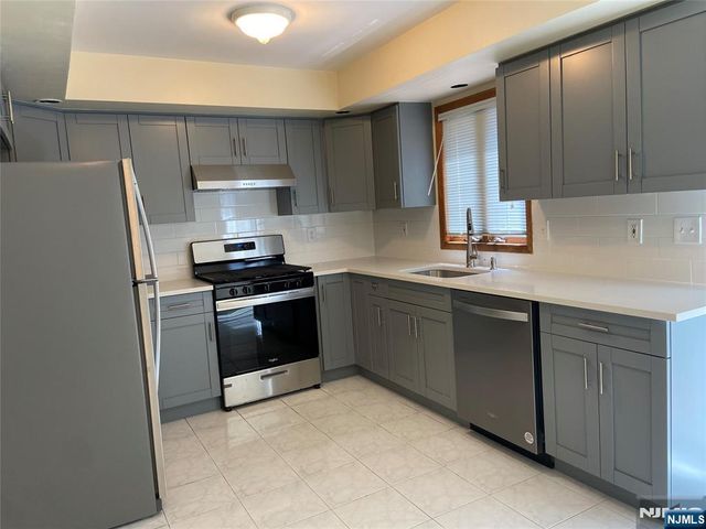 2416 Hammett Avenue A, Fort Lee, NJ 07024