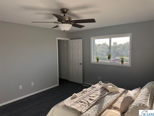 1813 Bluestem Drive, Mankato, MN 56001