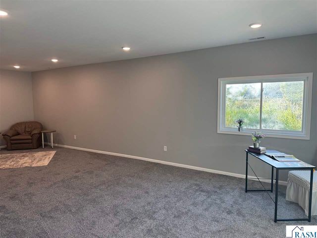 1813 Bluestem Drive, Mankato, MN 56001