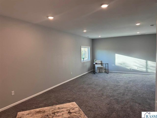 1813 Bluestem Drive, Mankato, MN 56001