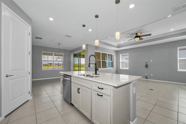 19865 SEA GLASS CIRCLE, Land O Lakes, FL 34638