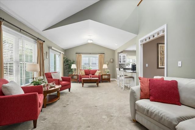 1 Aspenwood Cir 1, Southborough, MA 01772