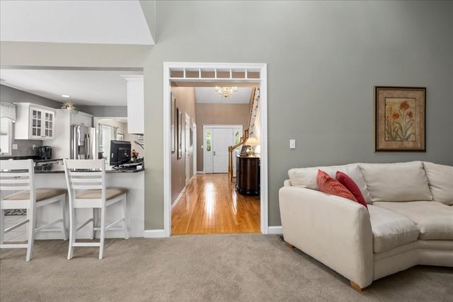 1 Aspenwood Cir 1, Southborough, MA 01772