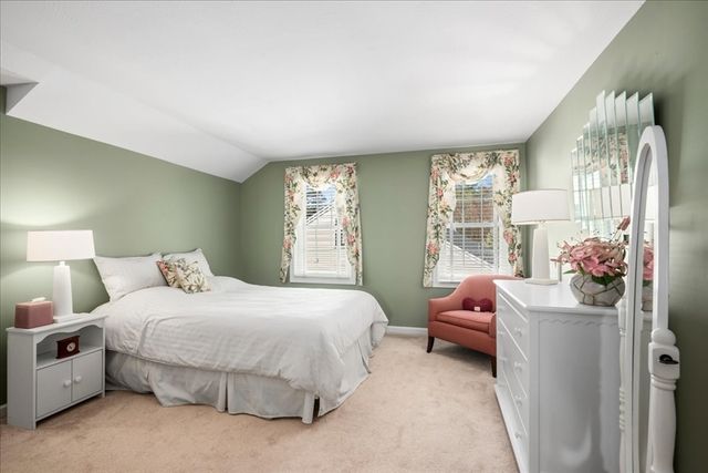 1 Aspenwood Cir 1, Southborough, MA 01772