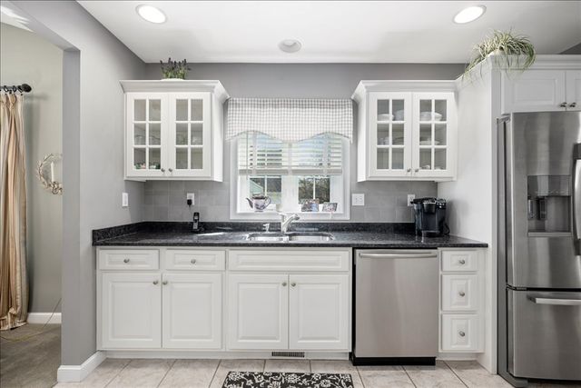 1 Aspenwood Cir 1, Southborough, MA 01772