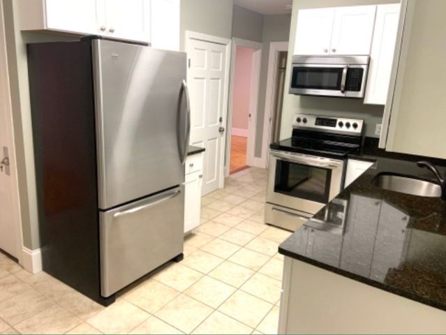 35 Rockwood Rd 2f, Norfolk, MA 02056