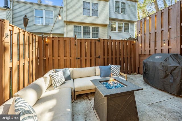 5065 S 9TH ST S, Arlington, VA 22204