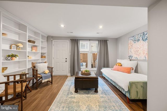 5065 S 9TH ST S, Arlington, VA 22204