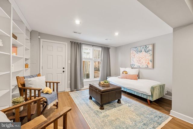 5065 S 9TH ST S, Arlington, VA 22204