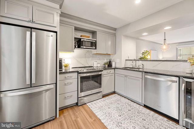5065 S 9TH ST S, Arlington, VA 22204