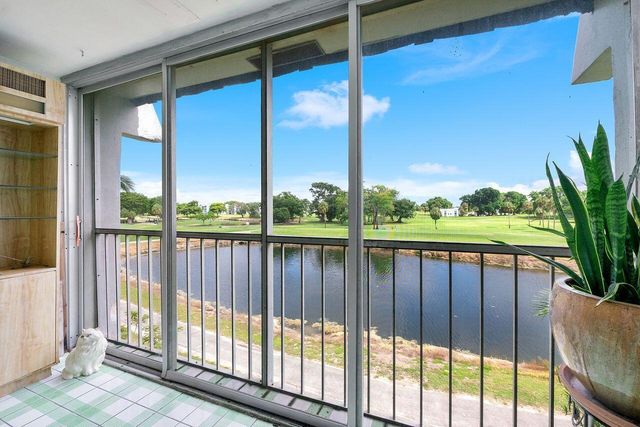 7807 Golf Cir Drive 308, Margate, FL 33063