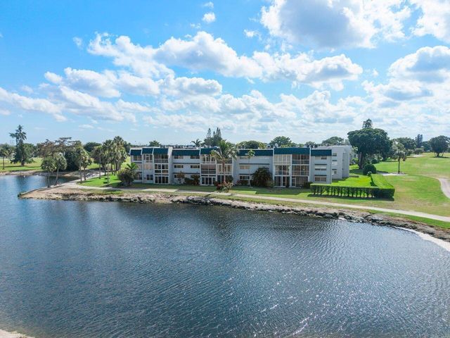 7807 Golf Cir Drive 308, Margate, FL 33063