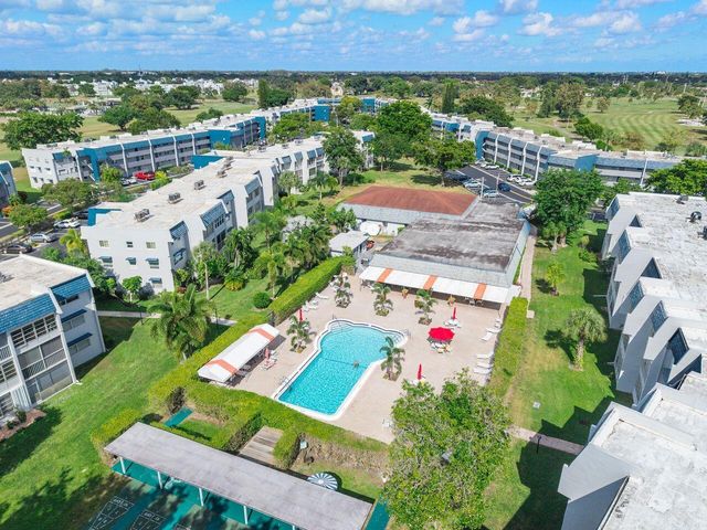 7807 Golf Cir Drive 308, Margate, FL 33063