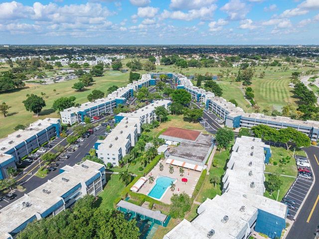 7807 Golf Cir Drive 308, Margate, FL 33063