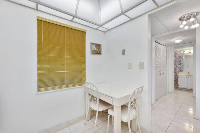 7807 Golf Cir Drive 308, Margate, FL 33063