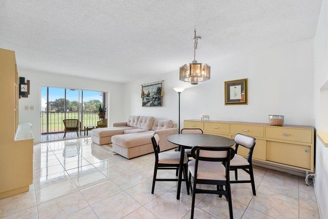 7807 Golf Cir Drive 308, Margate, FL 33063