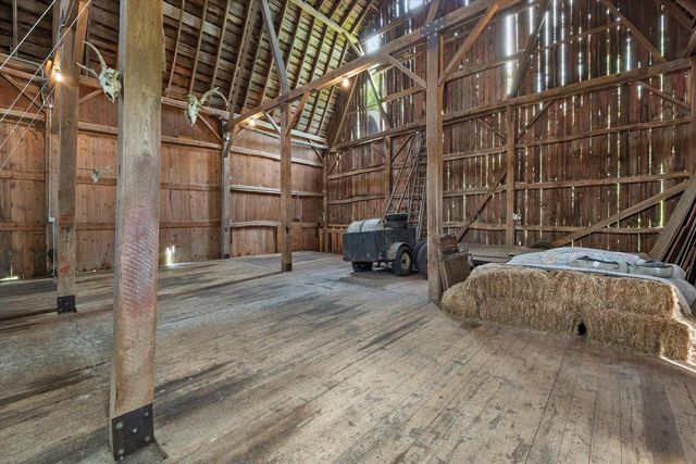 794 Emerald DRIVE, Hartford, WI 53027