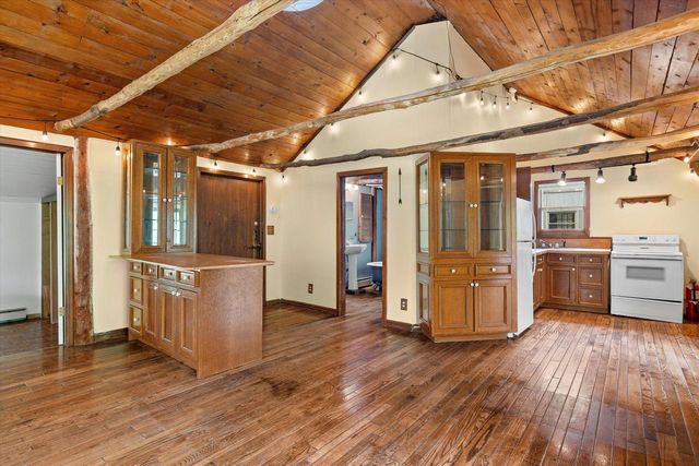 794 Emerald DRIVE, Hartford, WI 53027