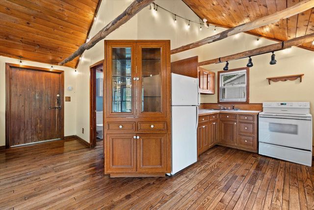 794 Emerald DRIVE, Hartford, WI 53027