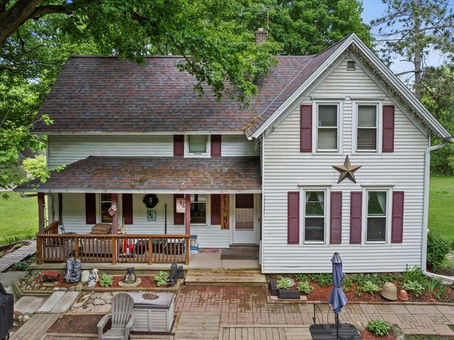 794 Emerald DRIVE, Hartford, WI 53027