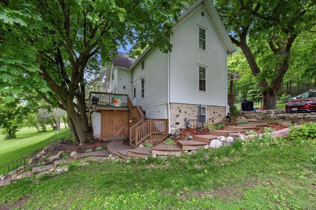 794 Emerald DRIVE, Hartford, WI 53027