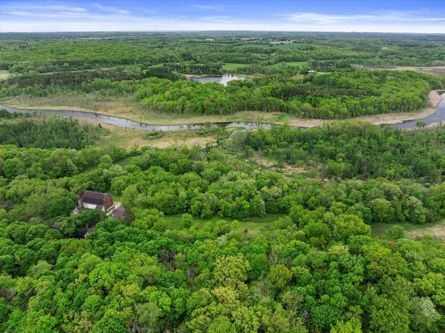 794 Emerald DRIVE, Hartford, WI 53027