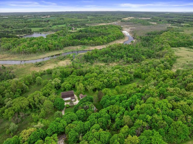 794 Emerald DRIVE, Hartford, WI 53027