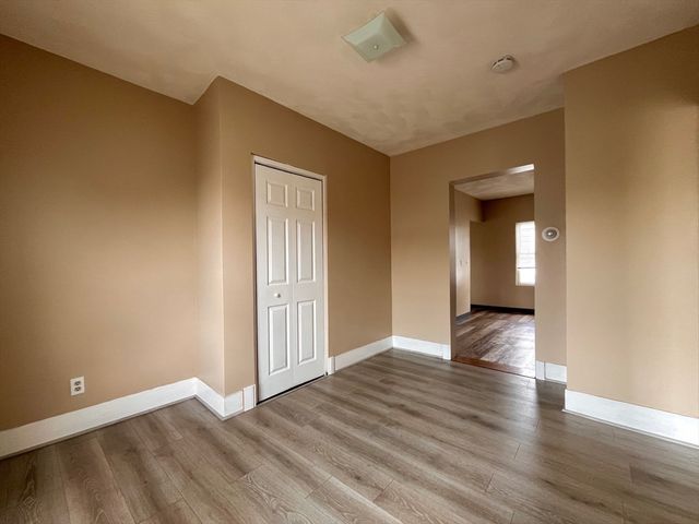 25 Oakland Ave 3R, Everett, MA 02149