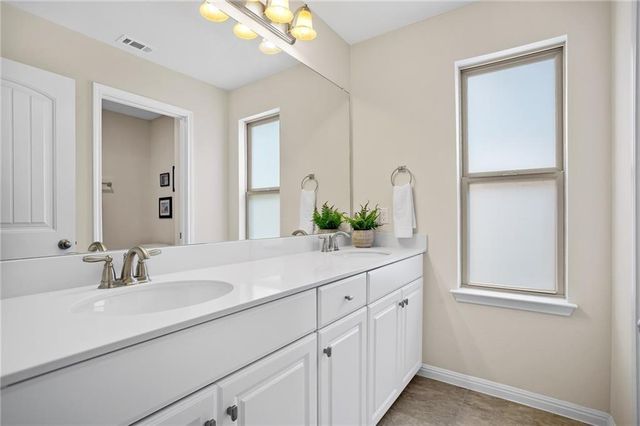 214 Diamond Point DR, Dripping Springs, TX 78620