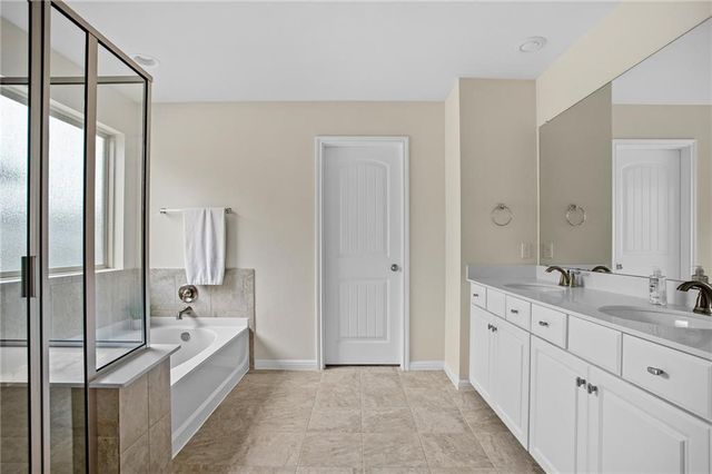 214 Diamond Point DR, Dripping Springs, TX 78620