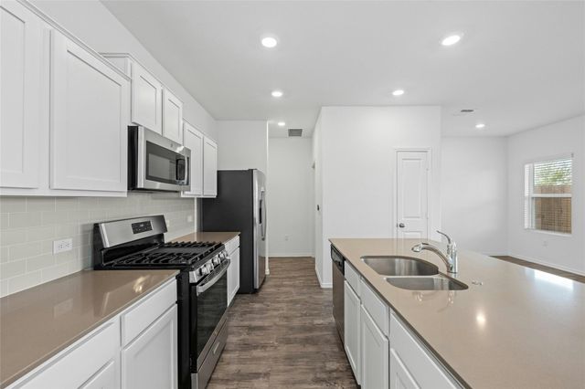 15216 Spruce Frost CV B, Del Valle, TX 78617