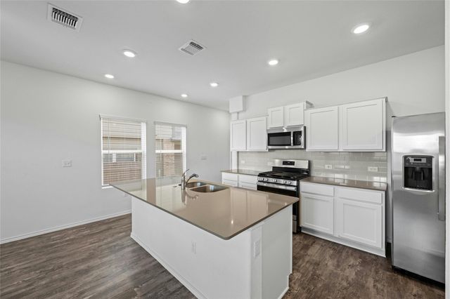 15216 Spruce Frost CV B, Del Valle, TX 78617