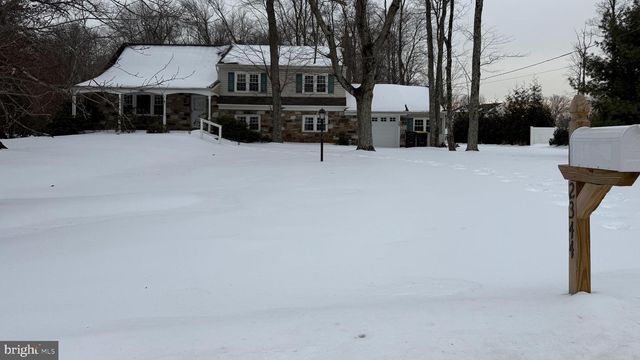 2344 OAKFIELD RD, Warrington, PA 18976