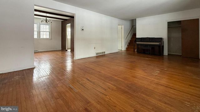 2344 OAKFIELD RD, Warrington, PA 18976