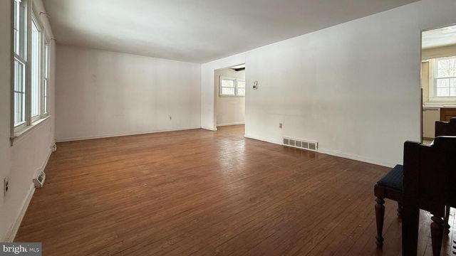 2344 OAKFIELD RD, Warrington, PA 18976