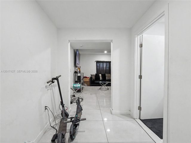 227 NW 13th Pl, Florida City, FL 33034