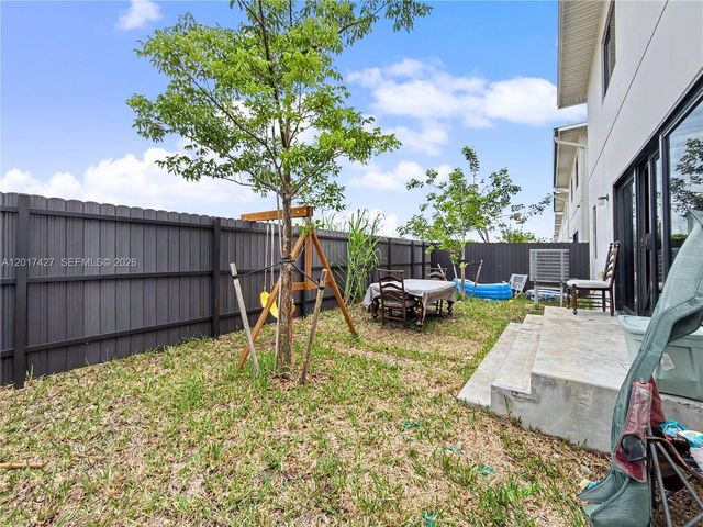 227 NW 13th Pl, Florida City, FL 33034