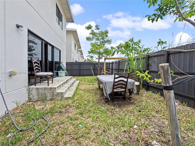 227 NW 13th Pl, Florida City, FL 33034
