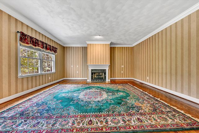 5975 Landview DR, Roanoke, VA 24018