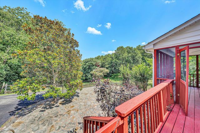 5975 Landview DR, Roanoke, VA 24018