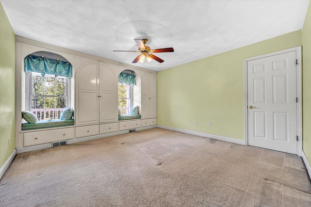 5975 Landview DR, Roanoke, VA 24018