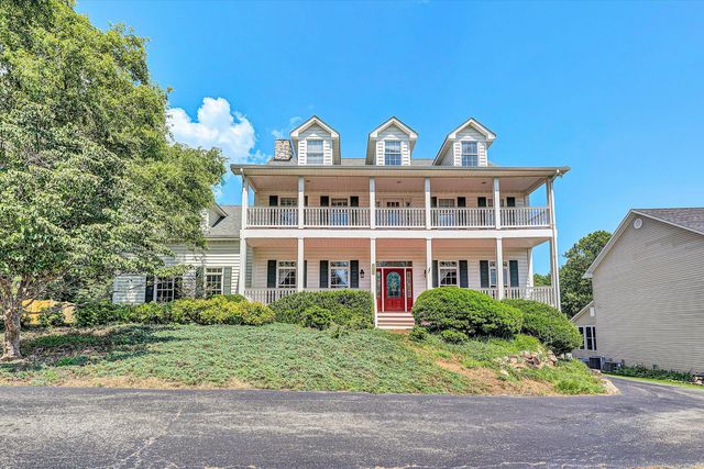 5975 Landview DR, Roanoke, VA 24018