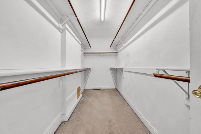 5975 Landview DR, Roanoke, VA 24018